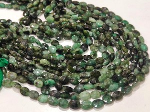 Perles de pierres précieuses en émeraude naturelle de haute qualité, ovales facettées, 8-9 mm, 12 pouces de long, vendues par brin pour la fabrication de bijoux - Product Image 1