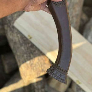 Hache décorative de style viking nordique de qualité industrielle, tête en acier au carbone gravée, manche en bois sculpté avec motif symbole nordique, objet de collection à expédier - Product Image 3