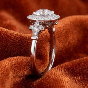 Bague de fiançailles de luxe en moissanite taille ronde avec halo floral, plaqué or rose, bande pavée, cadeau de bijoux pour mariage et anniversaire - Product Image 2