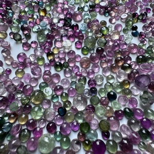 Lot de tourmalines naturelles multicolores 133 carats, cabochons en poire, pierres précieuses transparentes, tailles mixtes de 3 à 6 mm, haute brillance, vente en gros - Product Image 1