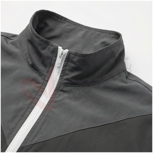 Ensemble de survêtement gris pour homme, manches longues, col montant, fermeture éclair sur le devant, logo, couleur unie, respirant, coupe classique, vêtements d'automne - Product Image 6