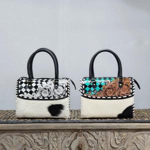 Bolso de Mano de Cuero de Lujo y Bolso Speedy con Panel de Piel de Vaca y Diseño Bordado con Cierre de Cremallera - Product Image 5