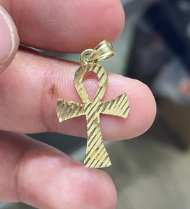 Colgante Cruz Ankh Personalizado Chapado en Oro de 14K con Diamantes Moissanita VVS, Amuleto Religioso, Regalo Unisex, Joyería Hiphop - Product Image 4