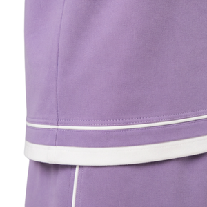 Conjunto de camiseta y pantalones cortos oversize para hombre en color lavanda púrpura con ribetes en contraste blanco, logotipo personalizado, cuello redondo, estilo casual streetwear, venta al por mayor. - Product Image 5