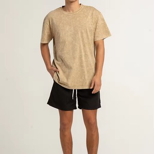 เสื้อยืดผู้ชายสไตล์วินเทจปักลาย ล้างสีแบบแอซิดวอช สตรีทแวร์ ผ้าฝ้าย 100% พร้อมโลโก้แบบกำหนดเอง เสื้อยืดโอเวอร์ไซส์สำหรับผู้ชาย ขายส่ง - Product Image 1