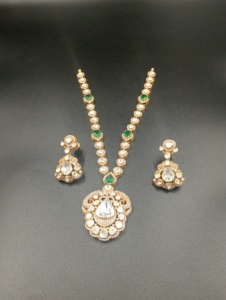 Amaira Jewels Gold Plated 0.1m Thick <b>Silver</b> <b>Necklace</b> <b>Earring</b> <b>Set</b> Polki Stones Clear Crystals Classic Floral Design Jewelry - Product Image 4