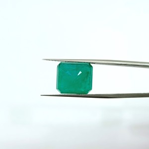มรกตสีเขียวทรงแปดเหลี่ยม 10.05 กะรัต จากแซมเบีย พลอยหลวม รัตติชาร์ต 11.25 - Product Image 5