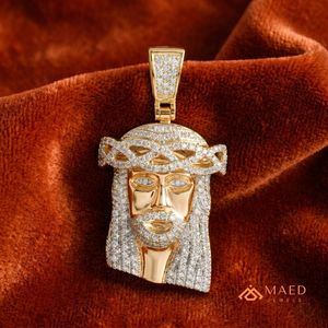 จี้พระเยซูประดับมอยส์ซาไนต์ชุบทอง 18K สร้อยคอแฟชั่นสำหรับผู้ชายและผู้หญิง สไตล์เครื่องประดับชั้นดีแบบนิวยอร์ก คลาสสิก - Product Image 3