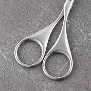 Ciseaux de coupe de poils de nez en acier inoxydable chirurgical de haute qualité, à pointe arrondie, sûrs, pour barbier et salon de coiffure - Product Image 3