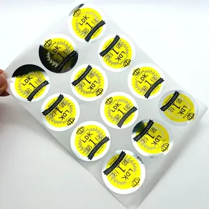Etiquetas Adhesivas BOPP Impresas Personalizadas con Estampado en Caliente con Lámina Dorada para Botellas de Licores, Bebidas Espirituosas y Ron - Product Image 3