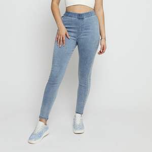 กางเกงยีนส์ผู้หญิงทรงบอยเฟรนด์สีน้ำเงินกลางแบบวินเทจ ตัดเย็บพิเศษ เอวต่ำ ระบายอากาศได้ดี ซักได้ สไตล์ลำลอง สำหรับผู้หญิง - Product Image 4