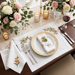 Sets de table et serviettes en coton blanc brodés d'oiseaux floraux - Décoration de table naturelle charmante pour des tables de luxe - Product Image 1