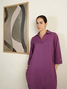 Vestido Midi Morado a Rayas con Mangas Tres Cuartos, Cuello Camisero, Corte Holgado, Informal, de Verano, Tejido de Algodón - Product Image 2