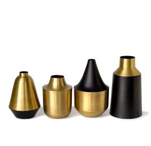 Elegant Metal Flower Vase For Modern Home Decor Stylish Table Centerpiece Wedding Gift And Luxury Interior Accent - Product Image 3
