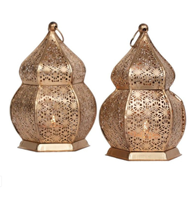 Lanterne suspendue en laiton faite à la main, porte-bougie décoratif découpé avec chaîne de suspension pour la décoration de la maison, de mariages et du Ramadan - Product Image 3