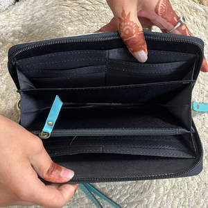 Cartera de Cuero Genuino de Vaca Hecha a Mano con Diseño Grabado, Elegante y Moderna, con Múltiples Ranuras para Tarjetas y Dinero en Efectivo para Mujer - Product Image 6