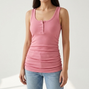 Camiseta sin mangas personalizada para mujer, con cuello cuadrado, ajustada, acanalada, al por mayor, de marca privada, para conjuntos minimalistas de verano - Product Image 5