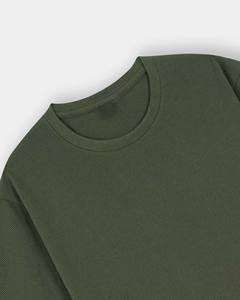 Camiseta Premium de Algodón 100% de Punto Waffle Texturizado de Alto Gramaje para Hombre, Oversize con Hombro Caído, Verde Oliva, con Tejido de Malla Personalizado de Secado Rápido - Product Image 4
