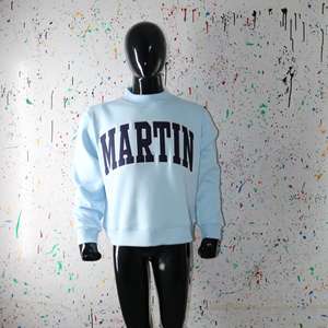 Sudadera MARTIN SKY BLUE con cuello alto, 100% azul, con apliques bordados, cuello ancho, hilos finos - Product Image 3