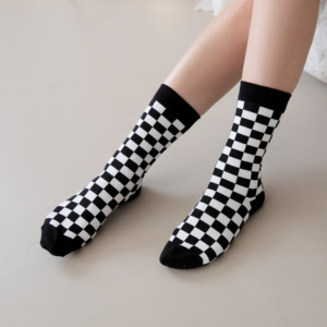 Calcetines a Cuadros de Moda Coreana para Mujer, Hechos de Algodón Peinado - Product Image 1