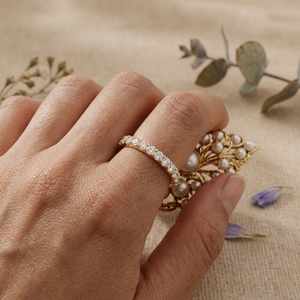 Bague de mariage en or avec diamants, style demi-éternité minimaliste, empilable, pour femme - Product Image 6