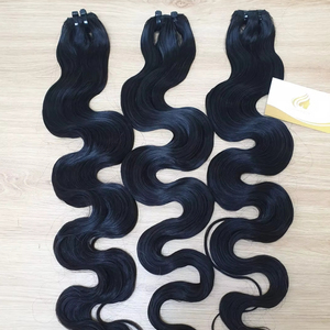 Minh Khang Hair au Vietnam propose les meilleurs prix sur des extensions de cheveux humains 100% Remy, lisses et ondulés, avec trame en peau. - Product Image 1