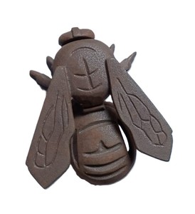 Battant de porte antique en fonte en forme d'abeille, battants de porte élégants - Product Image 1