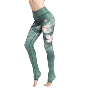 Nuevos leggings de yoga sin costuras de secado rápido y transpirables, con efecto levantacola, cintura alta cruzada y ajuste ceñido para correr, sublimados. - Product Image 1