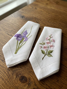 Servilleta de Tela de Algodón Reutilizable con Bordado de Orquídea Morada, Servilleta de Mesa Personalizable para Decoración de Mesa en Eventos de Boda y Hogar - Product Image 4