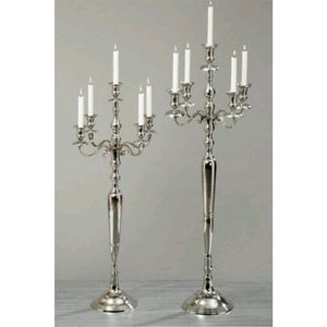 Candélabre en fer forgé blanc de style européen moderne - Candélabre orné de perles de cristal pour la décoration de la maison et les galas d'hôtels de luxe - Product Image 3