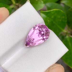 Pierre de Kunzite naturelle en forme de poire, pierre précieuse rose facettée de qualité supérieure pour la fabrication de bijoux - Product Image 1