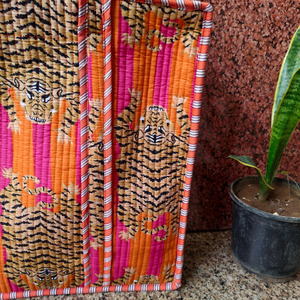 กระเป๋าโท้ทผ้าฝ้ายคุณภาพสูงเย็บมือ ลายพิมพ์เสือสีสันสดใส ดีไซน์ลายทางสีส้มเก๋ไก๋สำหรับผู้หญิง - Product Image 3