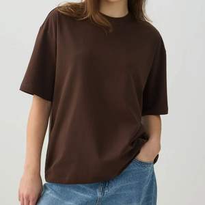 T-shirt en coton oversize pour femme, coupe ample décontractée, uni marron, manches courtes, streetwear unisexe, logo personnalisé OEM, vente en gros - Product Image 1