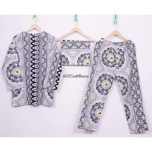 Conjunto de Pijamas de Mujer Hechos a Mano con Estampado Floral de Lujo, Manga Tres Cuartos, Cuello en V, Cintura Elástica, Suaves y Transpirables para Invierno/Verano - Product Image 6