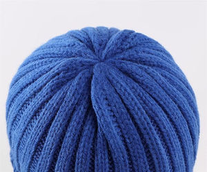 หมวกบีนนี่ถักมือ สีน้ำเงินล้วน อะคริลิก 100% สำหรับผู้ใหญ่ ใส่ได้ทั้งชายและหญิง หมวกฤดูหนาวลำลอง ขนาด 56-58 ซม. - Product Image 1