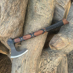 Hacha Vikinga Industrial Tradicional, Hecha a Mano, con Cabeza de Acero, Mango de Madera Natural y Empuñadura de Cuero, Estilo Nórdico Histórico, para Camping y Manualidades - Product Image 4
