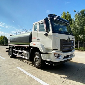 Nouveau camion citerne à eau SINOTRUK HOWO 4*2 avec enrouleur de tuyau d'arrosage de jardin, réservoir d'arrosage de 14000L pour le nettoyage des routes - Product Image 2