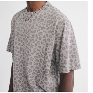 เสื้อยืดผู้ชายไซส์ใหญ่ พิมพ์ลายเสือดาว ผ้าฝ้าย ทรงหลวม สไตล์ลำลอง สตรีทแวร์ แขนสั้น รับสกรีนโลโก้ ขายส่ง - Product Image 2