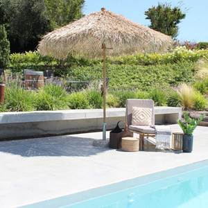 Parasol en chaume artificiel traditionnel fait main avec protection UV, imperméable, matériau durable, pour toiture de villas et complexes hôteliers - Product Image 6