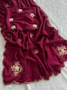 Sari en soie Rangoli Soft Crush avec de magnifiques broderies sur toute la surface, style soirée, blouse assortie incluse - Product Image 4