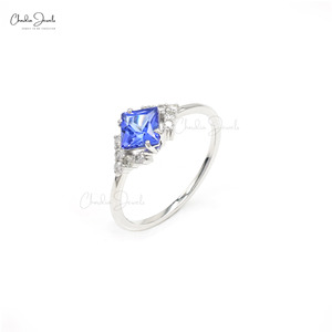 Produits Tendances : Bague Halo en Or Blanc Massif 14 carats avec Tanzanite Taillée Carrée de 5 mm et Diamants – Fournisseurs en Gros US-7 - Product Image 3