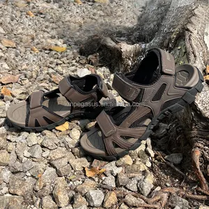 Venda quente de alta qualidade ao ar livre mais recentes designs esporte caminhadas preço de atacado sandálias duráveis para homens