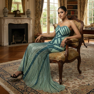 Robe de soirée longue haut de gamme pour femme avec col en cœur |   Robe élégante ajustée pour banquets, soirées cocktails et célébrations - Product Image 4