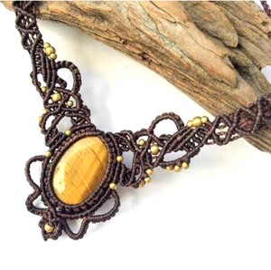 Shree Om Creations - Collar Unisex Vintage con Colgante Ovalado de Piedra Ojo de Tigre de 20-25 mm, Color Marrón, con Cuentas - Product Image 1