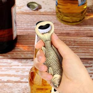 Ouvre-bouteille en bronze en forme de carpe, cadeau pour pêcheurs (hommes et femmes), cadeau de Noël avec sac cadeau - Product Image 5