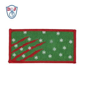 Badge nominatif brodé personnalisé en usine, style Noël, patchs nominatifs brodés, badge nominatif pour uniforme - Product Image 1