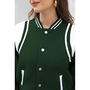 Chaqueta Varsity Personalizada para Mujer, Chaqueta Bomber Corta, Proveedor de Ropa Urbana Premium, Venta al Por Mayor en EE. UU. - Product Image 2
