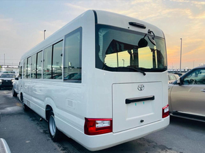 Autobús Toyota Coaster Usado de 30 Asientos con Motor de Gasolina 2TR para Viajes de Larga Distancia - Transmisión Automática - Product Image 4