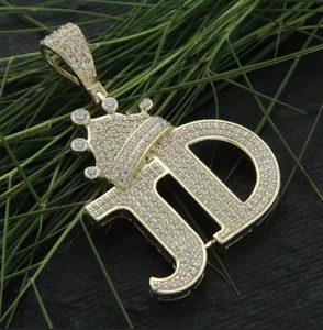Pendentif en argent plaqué avec initiale JD, couronne classique pour enfants, diamant rond de 3 carats - Product Image 6