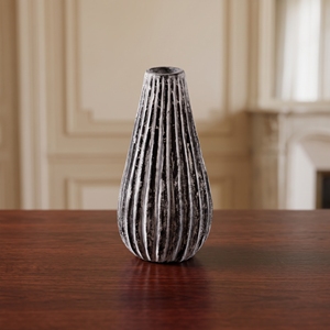 Jarrón de Cerámica Rústico para Mesa, Acabado Mate, Hecho a Mano, Diseño Rayado Gris - Product Image 2